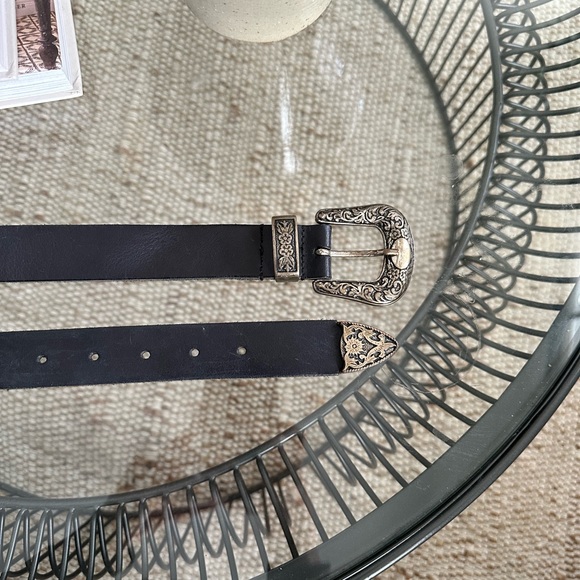 Western Belt, OS - Picture 5 of 11